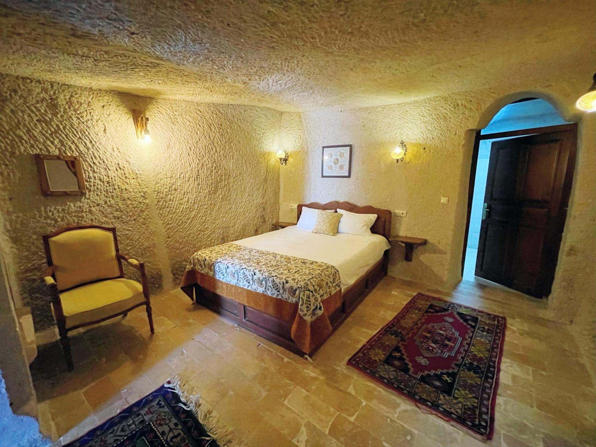 Pensiune Gedik Cave 2*